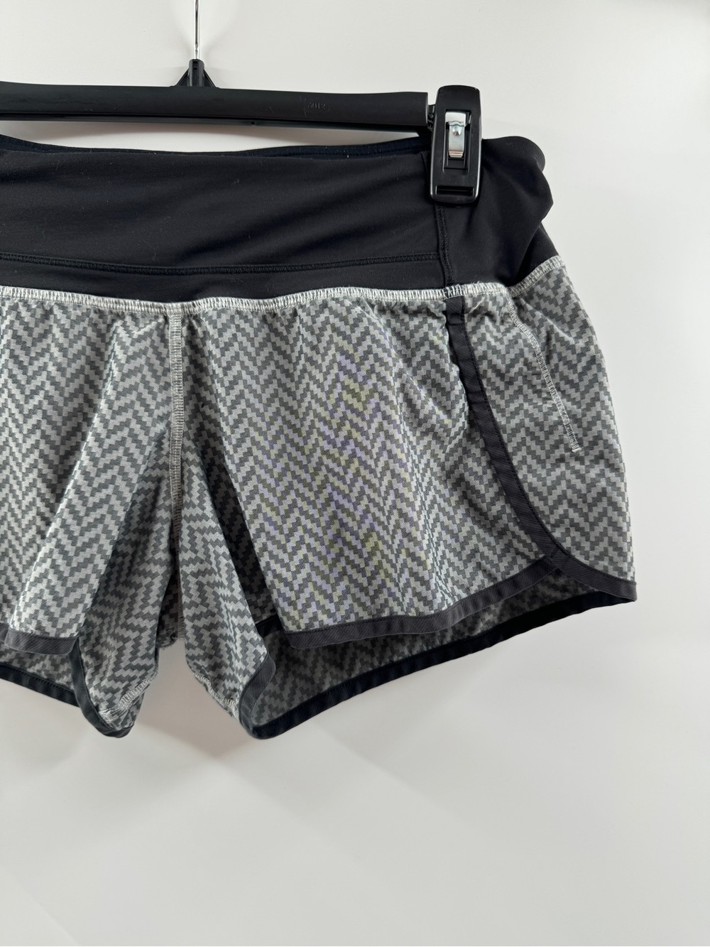 Lululemon Run Times Short Giant Herringbone Swift Black White – Women's Size 6 - Picture 4 of 8